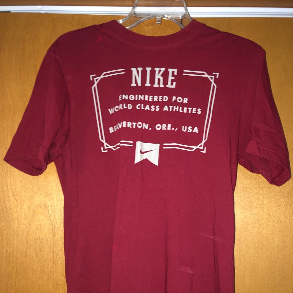 nike t-shirt